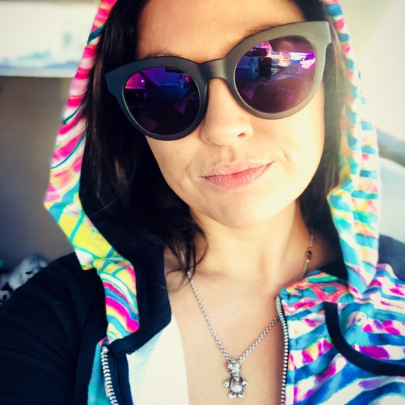 Meet your Posher, Madelyn - Picture 10 of 16